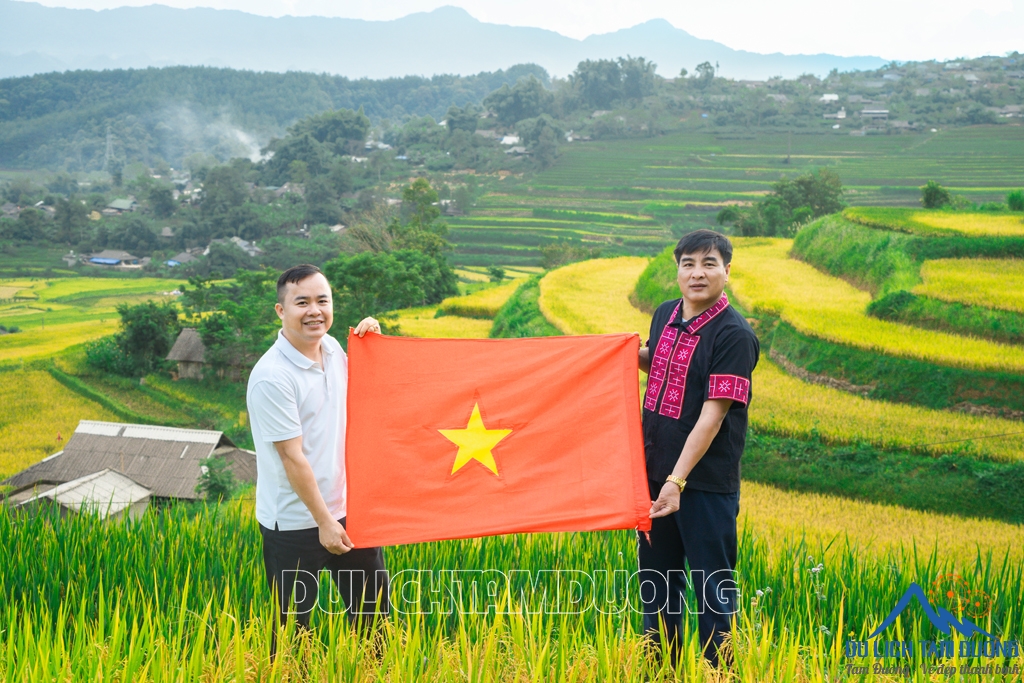 MÙA VÀNG TẢ LÈNG